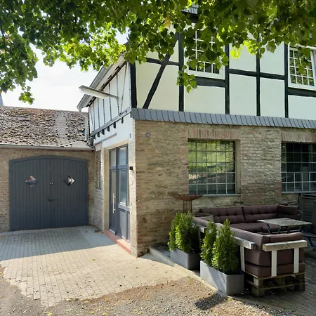 Alte Dorfschmiede - Idyllische In Meschede-calle Apartmán *